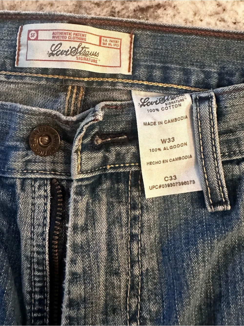 Men's Vintage Levi’s Cargo Denim Shorts - Blue size 33
